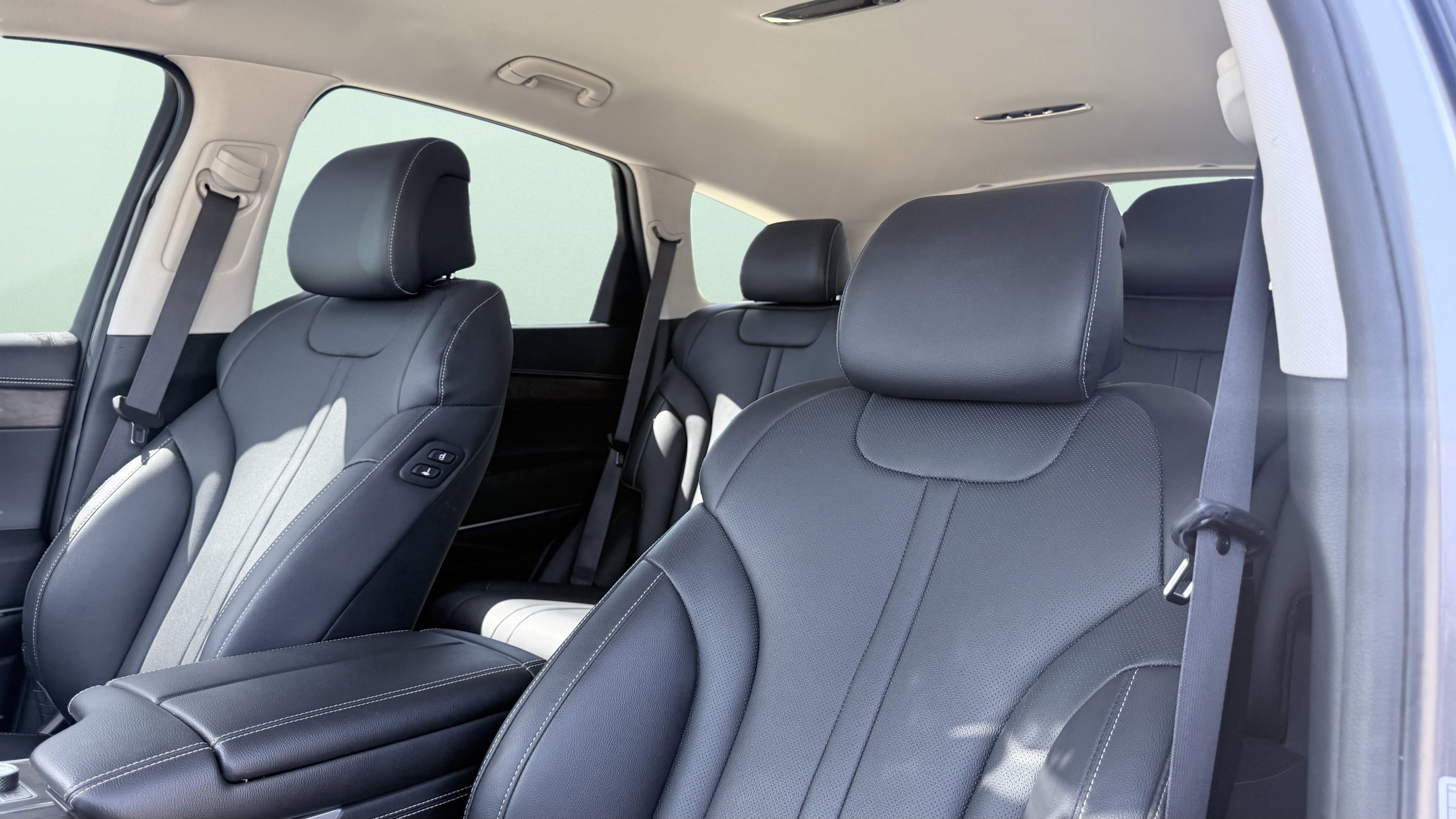 Used 2024 Genesis GV80 2.5T image 26