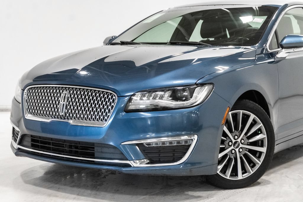 Used 2019 Lincoln MKZ Premiere FWD image 2