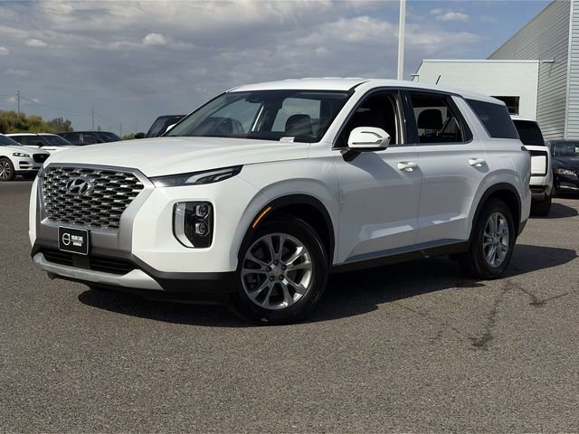 Used 2022 Hyundai Palisade SE image 2