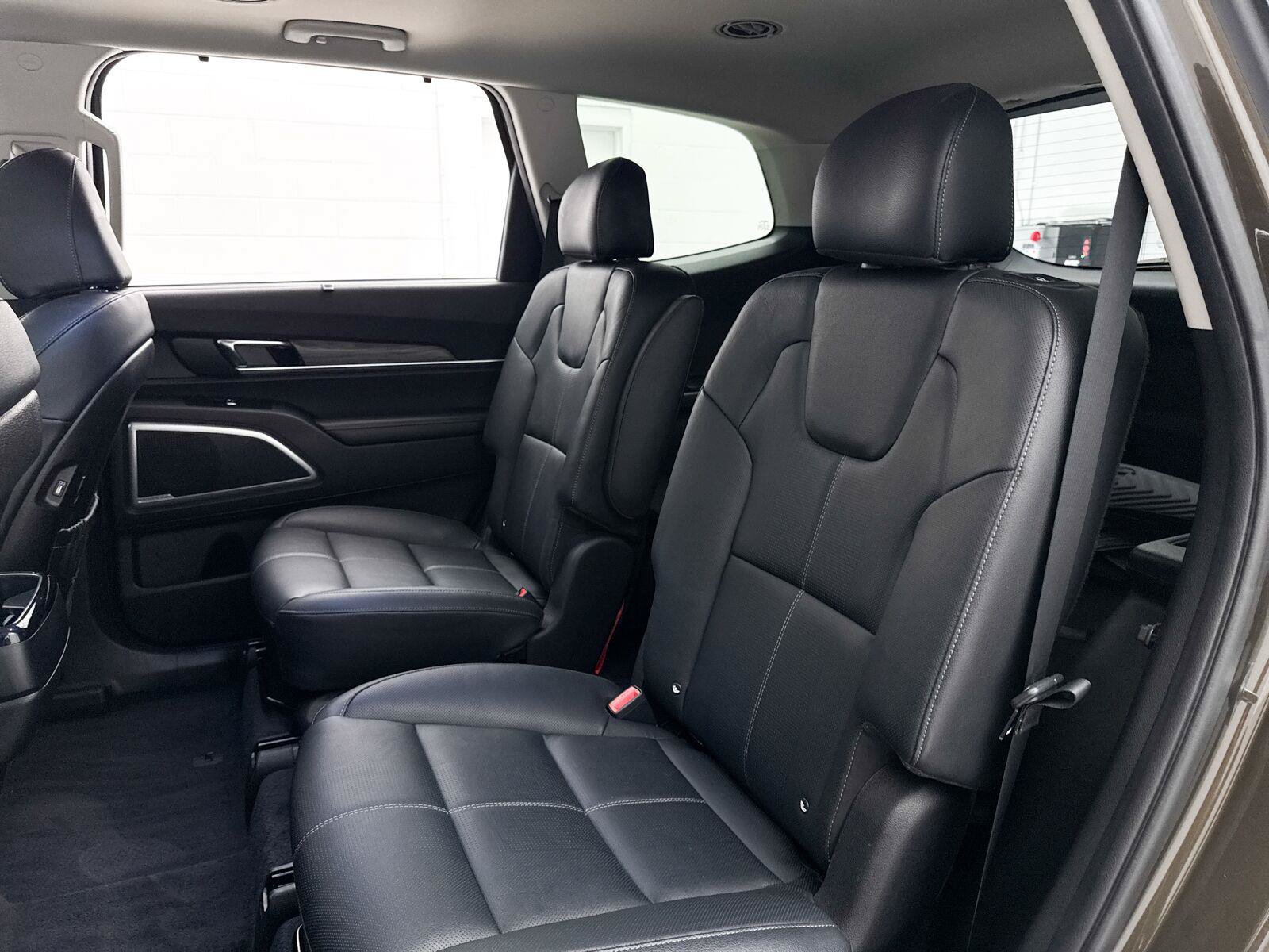 Used 2022 Kia Telluride EX w/ EX Premium Package FWD image 33
