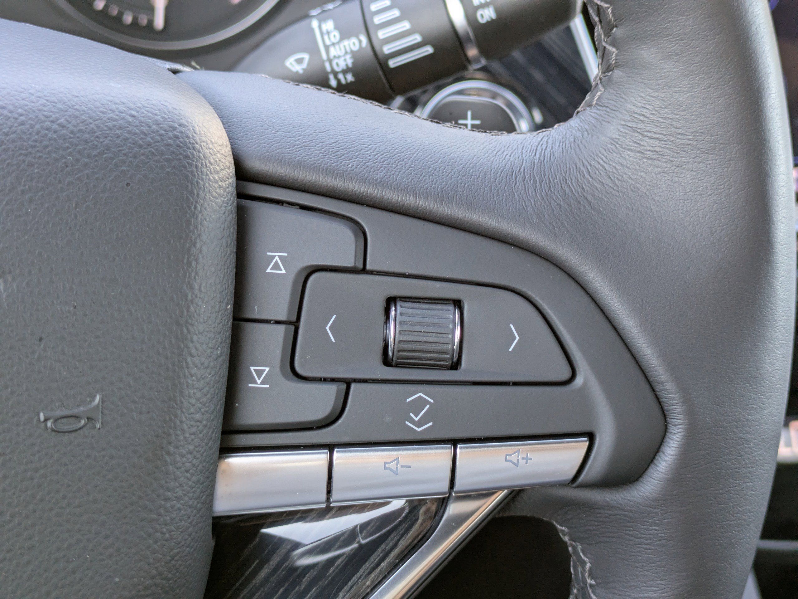 Certified 2024 Cadillac XT6 Premium Luxury w/ Technology Package image 25