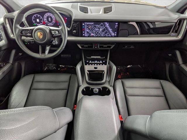 Certified 2025 Porsche Cayenne AWD/4WD image 21