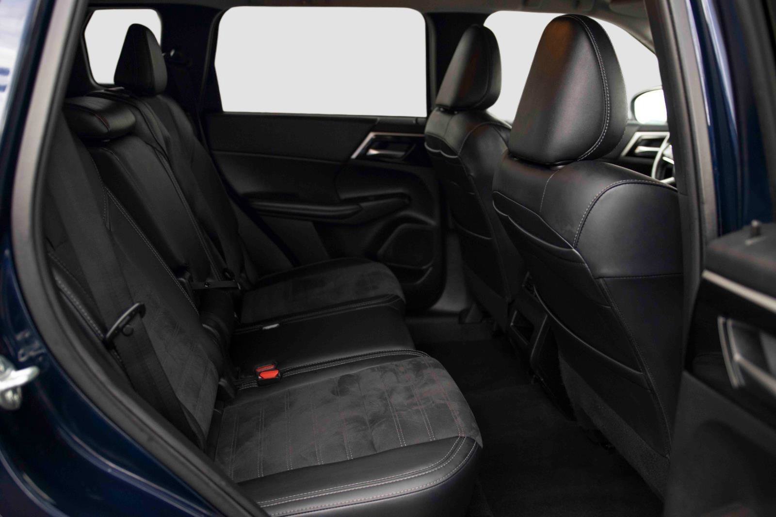 Used 2024 Mitsubishi Outlander SE image 17