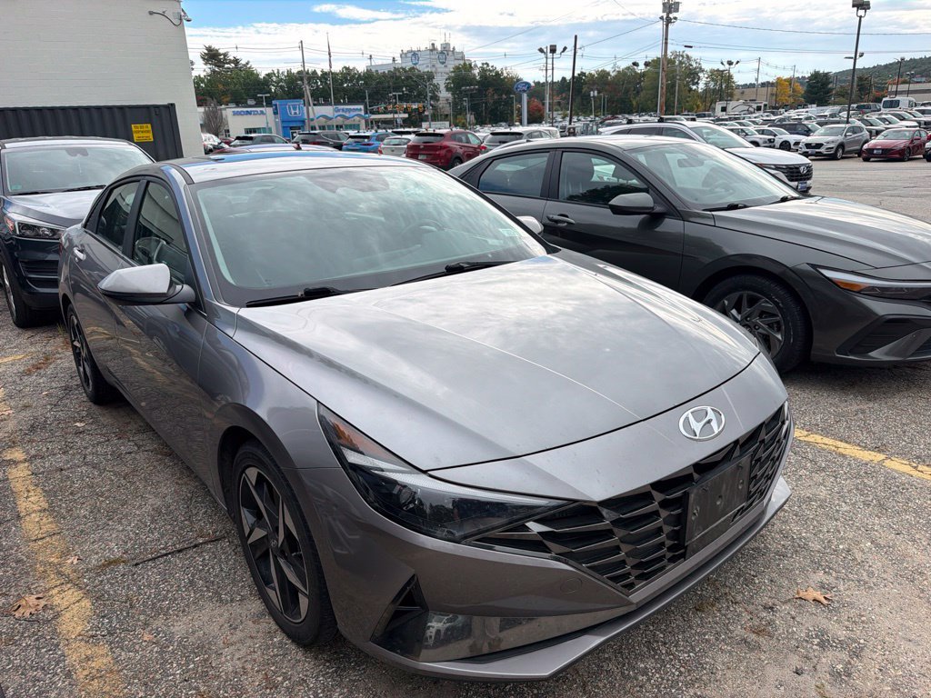 Used 2023 Hyundai Elantra Limited FWD image 5