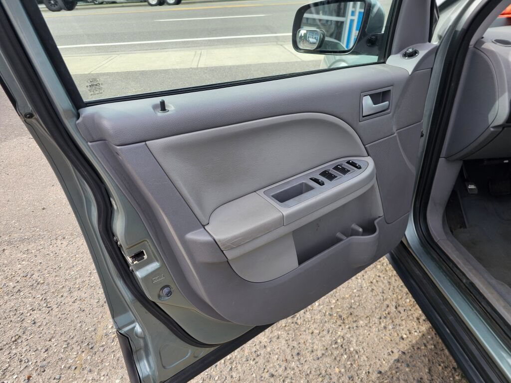 Used 2006 Ford Freestyle SEL AWD/4WD image 24