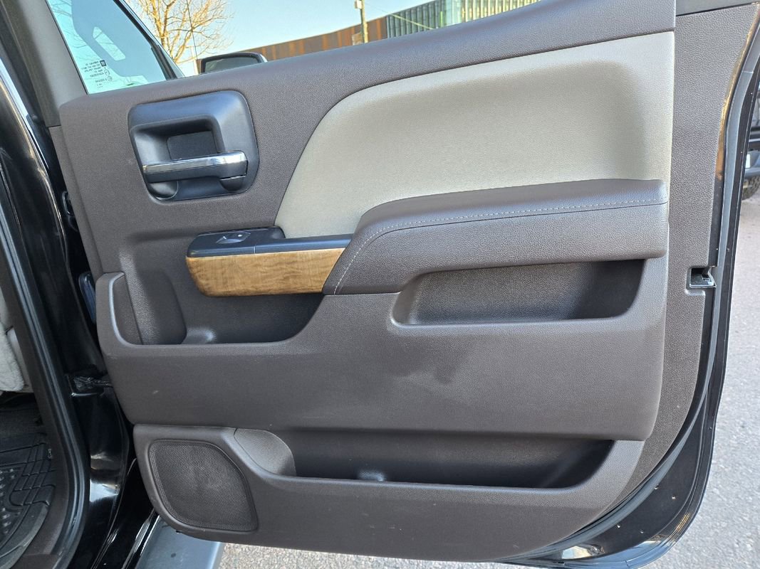 Used 2015 Chevrolet Silverado 2500 LTZ w/ LTZ Plus Package image 20