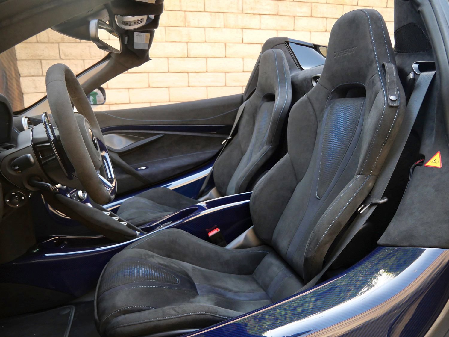 Used 2022 McLaren 765LT RWD image 17