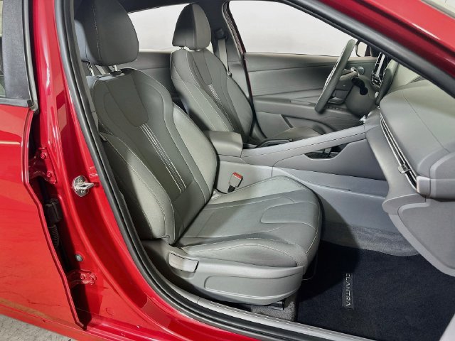 Certified 2021 Hyundai Elantra SEL FWD image 11