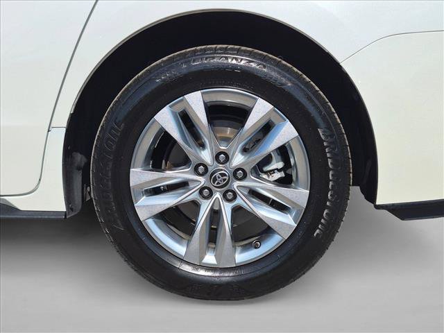 Used 2021 Toyota Sienna Limited FWD image 25