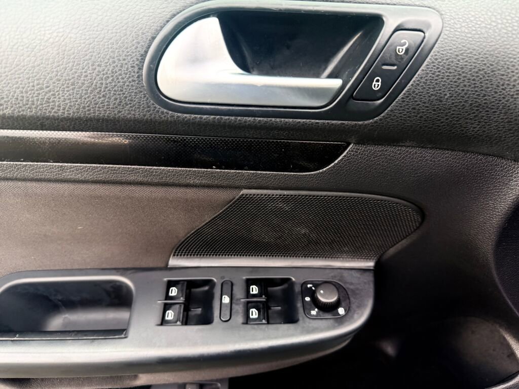 Used 2011 Volkswagen Jetta S FWD image 10
