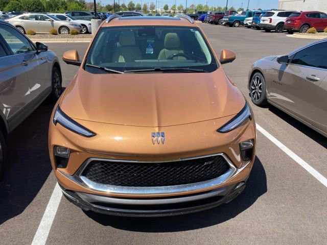 Used 2024 Buick Encore GX Sport Touring w/ Experience Buick Package image 2