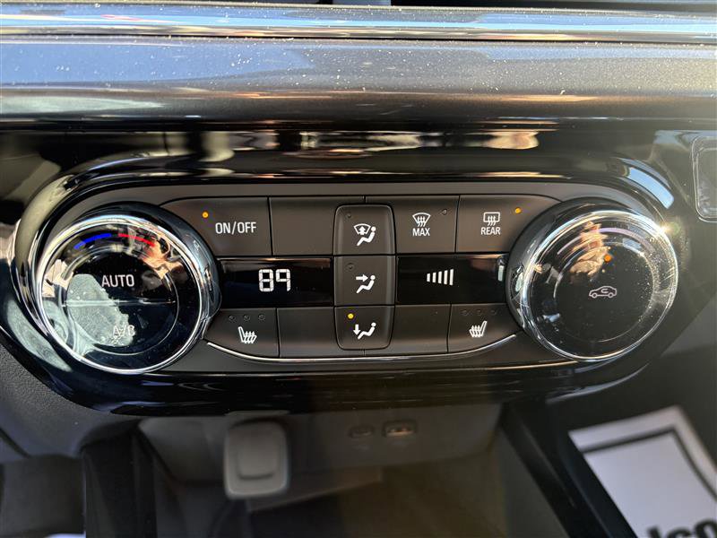 New 2026 Chevrolet Trax ACTIV w/ Sunroof Package FWD image 15