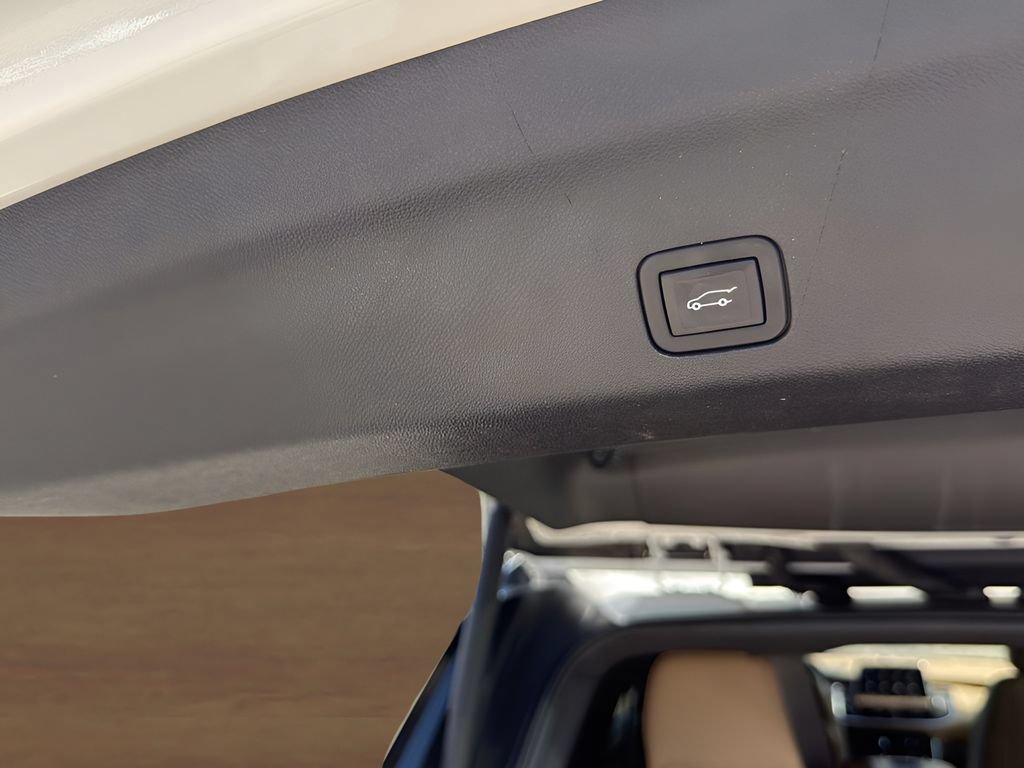 Used 2021 Chevrolet Tahoe Premier w/ Texas Edition RWD image 12