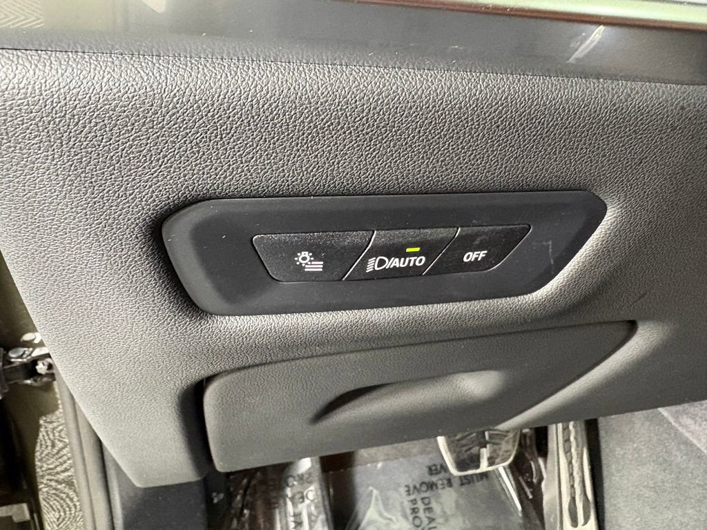 Used 2026 BMW X5 xDrive40i w/ M Sport Package image 21