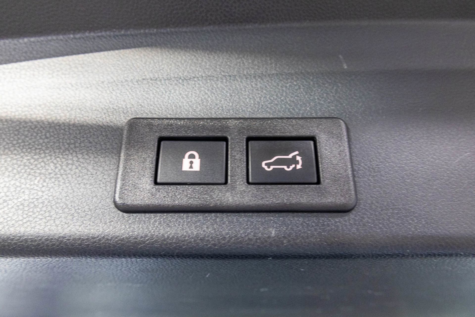 Used 2021 Subaru Ascent Premium w/ Convenience Package image 42