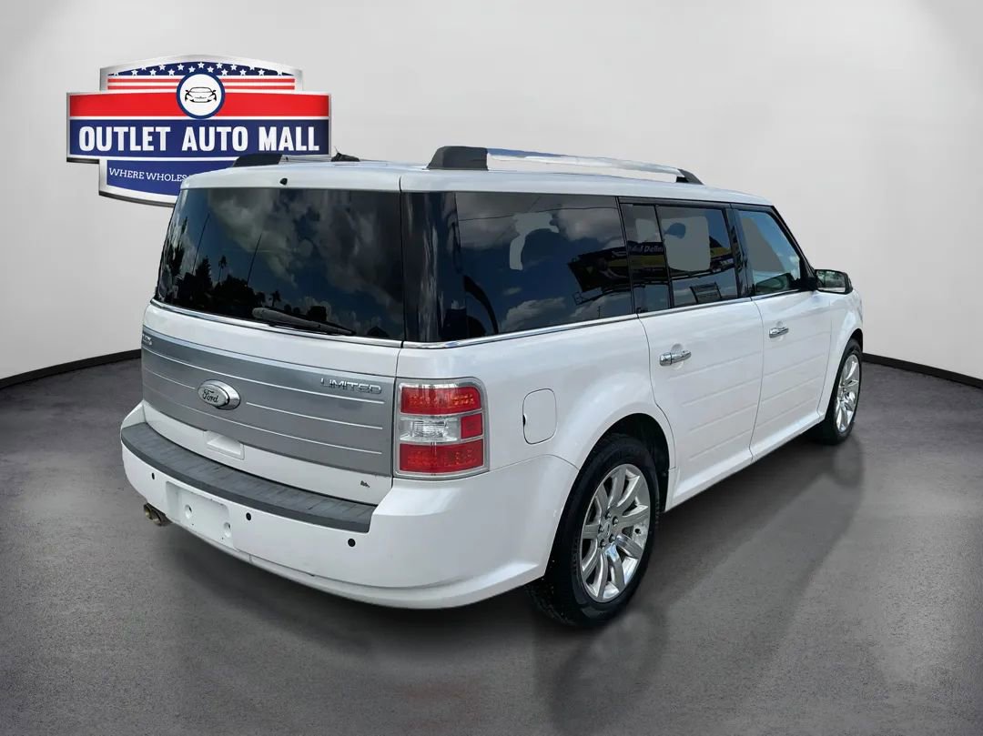 Used 2011 Ford Flex Limited FWD image 3