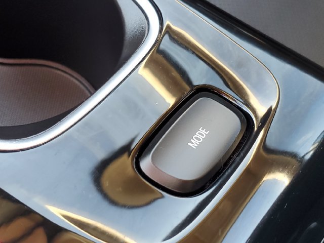 Used 2021 Buick Envision Essence FWD image 25