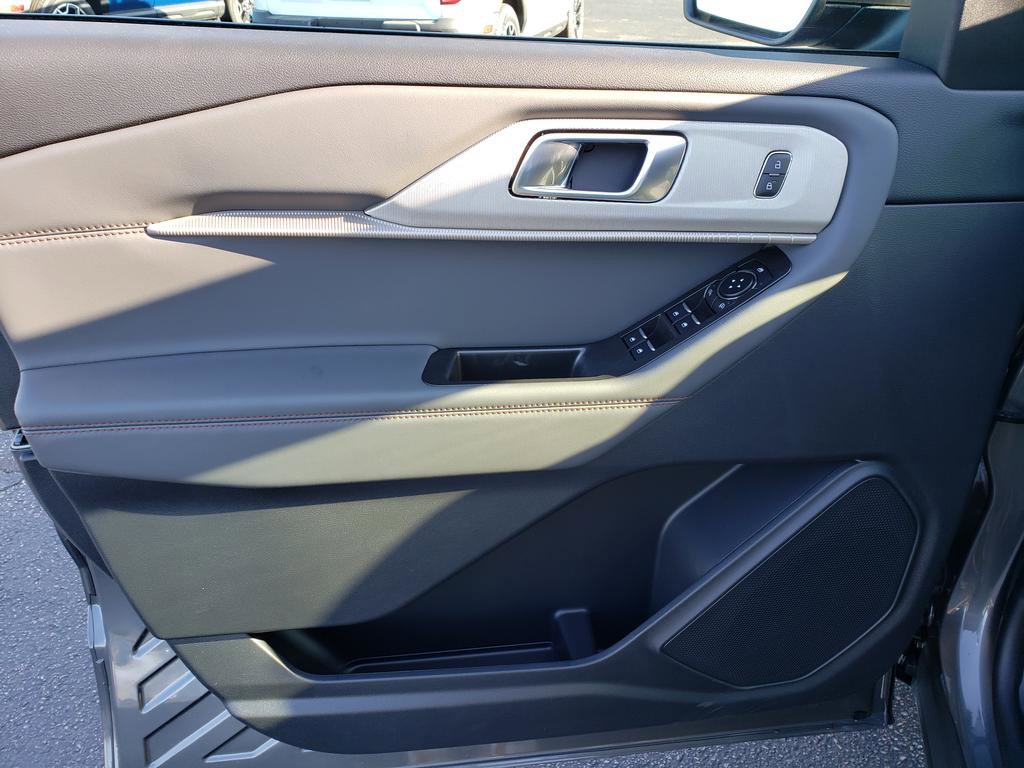 New 2026 Ford Explorer Active image 11