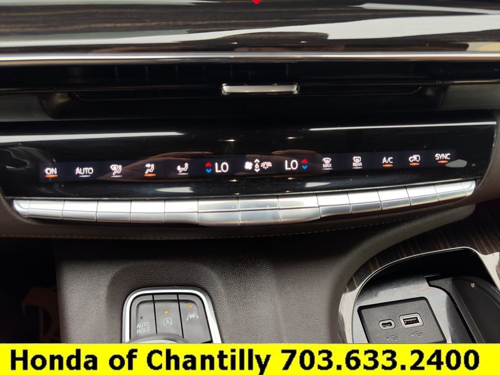 Used 2021 Cadillac Escalade ESV Sport AWD/4WD image 17
