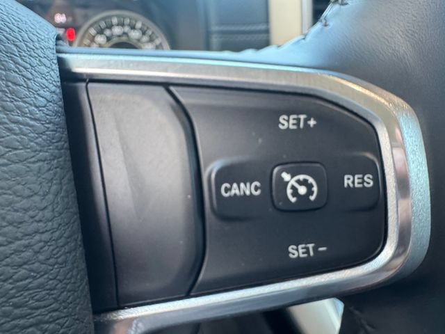 Used 2022 RAM 1500 Laramie AWD/4WD image 8