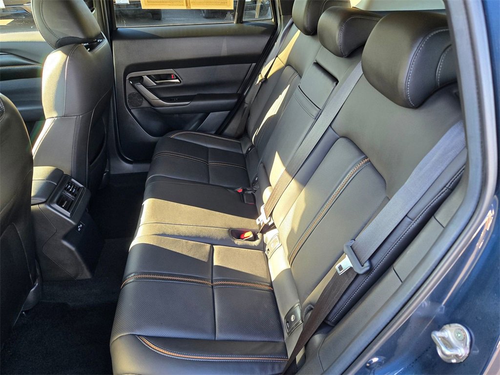 Certified 2025 MAZDA CX-50 2.5 Hybrid w/ Premium Plus Pkg image 10