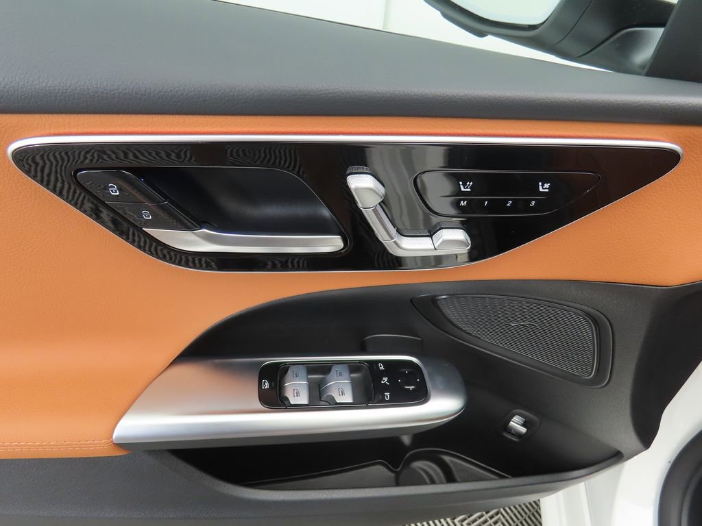 New 2025 Mercedes-Benz C 300 4MATIC Sedan image 23