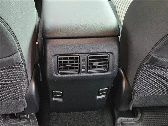 Used 2018 Toyota 4Runner SR5 AWD/4WD image 18