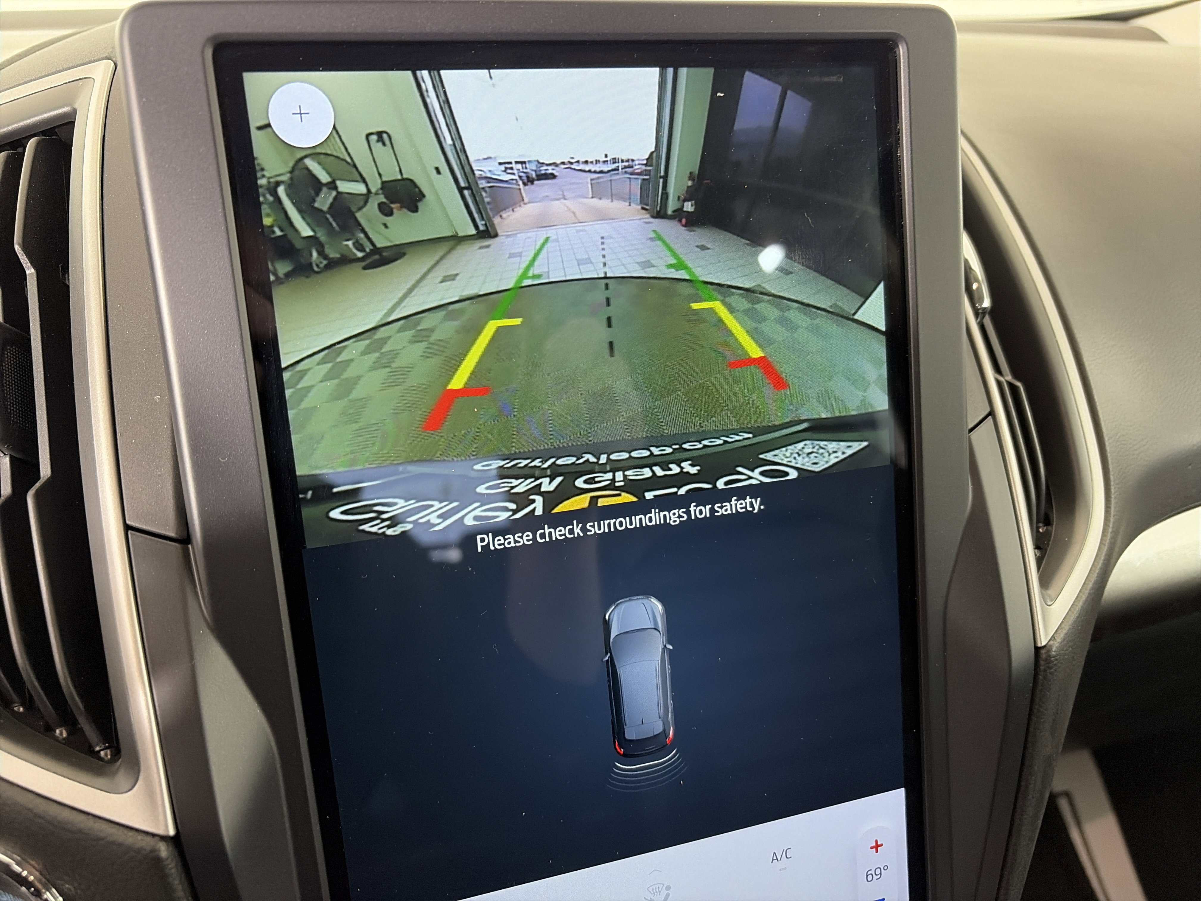 Used 2023 Ford Edge SEL image 32