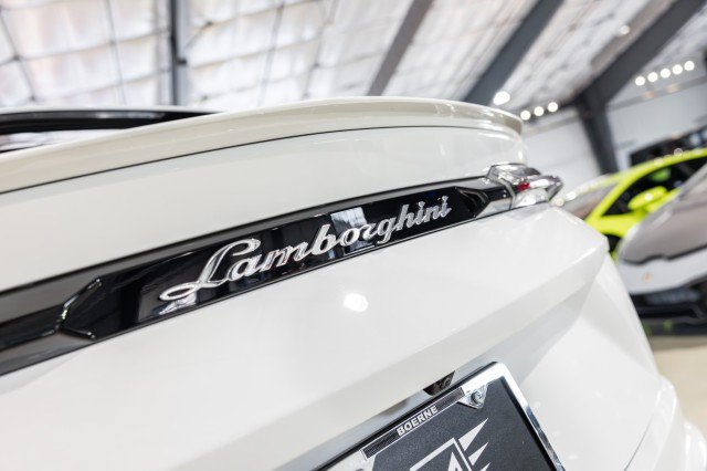 Used 2022 Lamborghini Urus AWD/4WD image 30