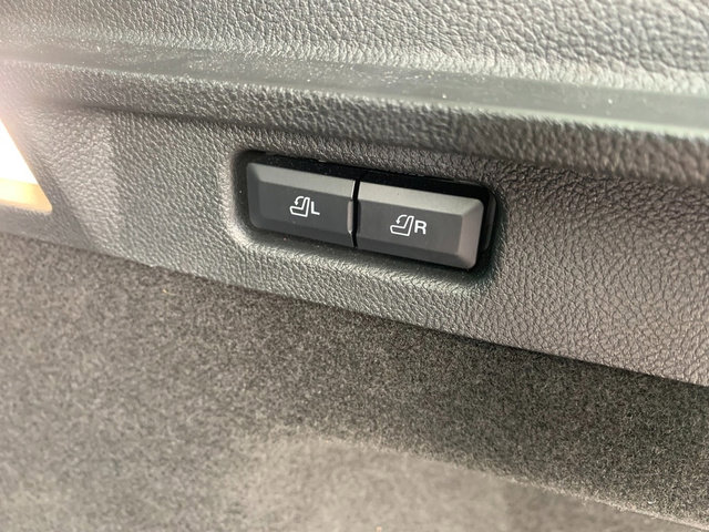 Used 2023 Lincoln Corsair AWD w/ Equipment Group 101A image 6