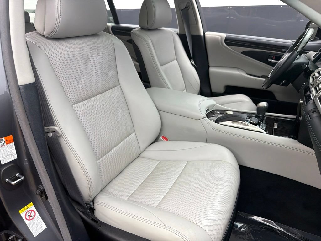 Used 2017 Lexus LS 460 AWD w/ Comfort Package image 29