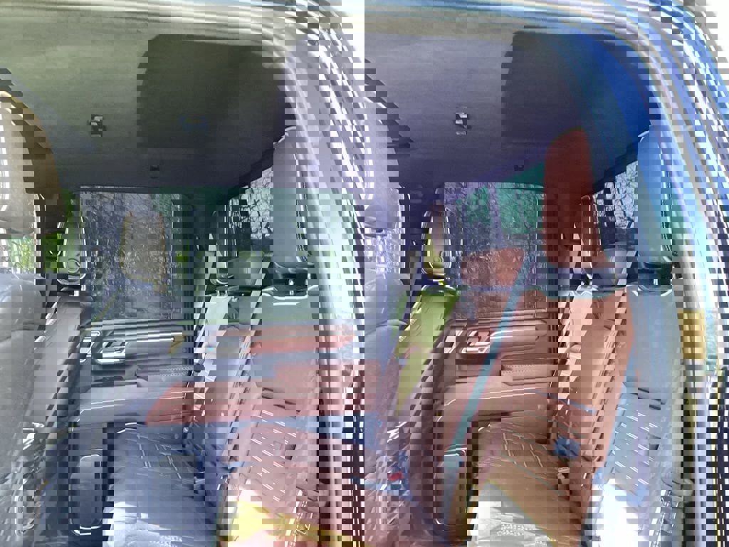 Used 2024 GMC Sierra 3500 Denali Ultimate image 5