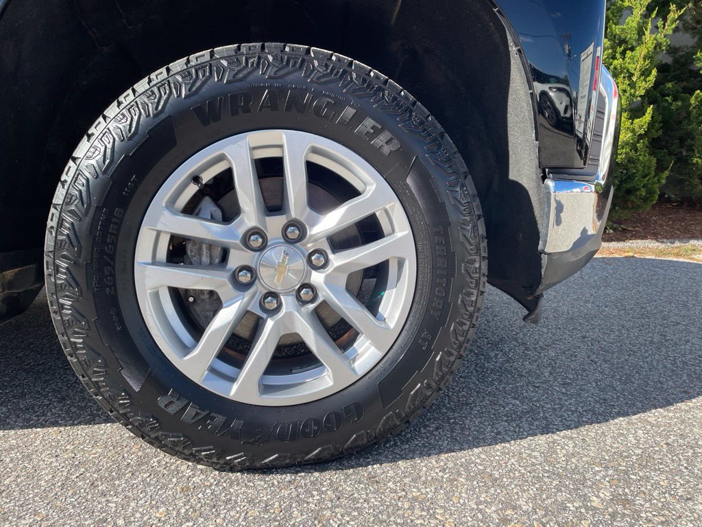 Used 2022 Chevrolet Silverado 1500 LT AWD/4WD image 5