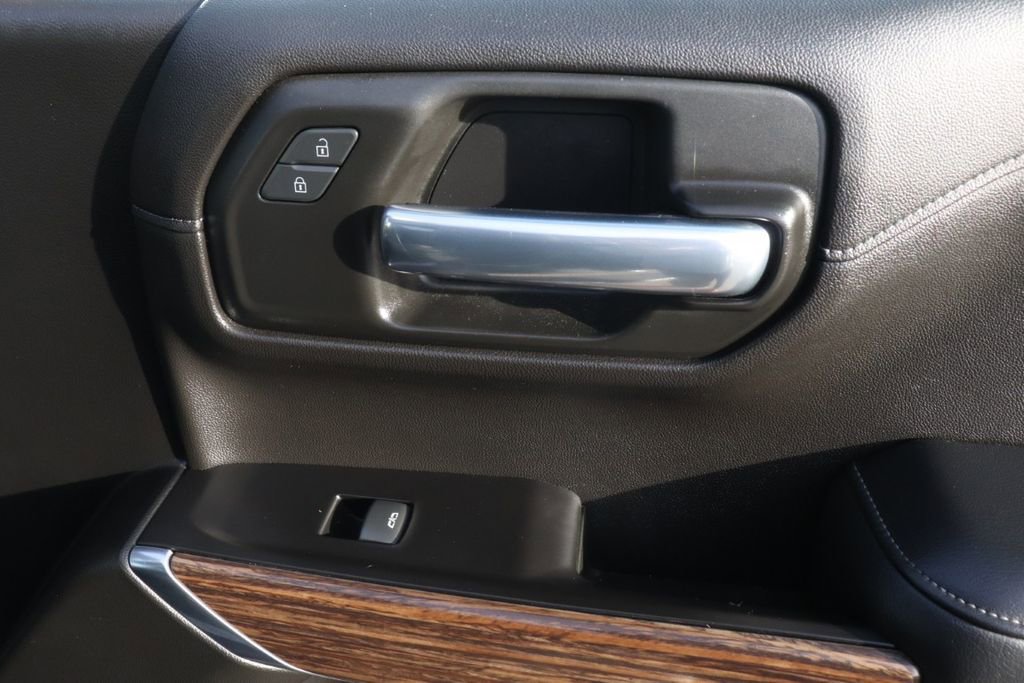 Used 2020 Chevrolet Silverado 1500 High Country w/ Technology Package image 26