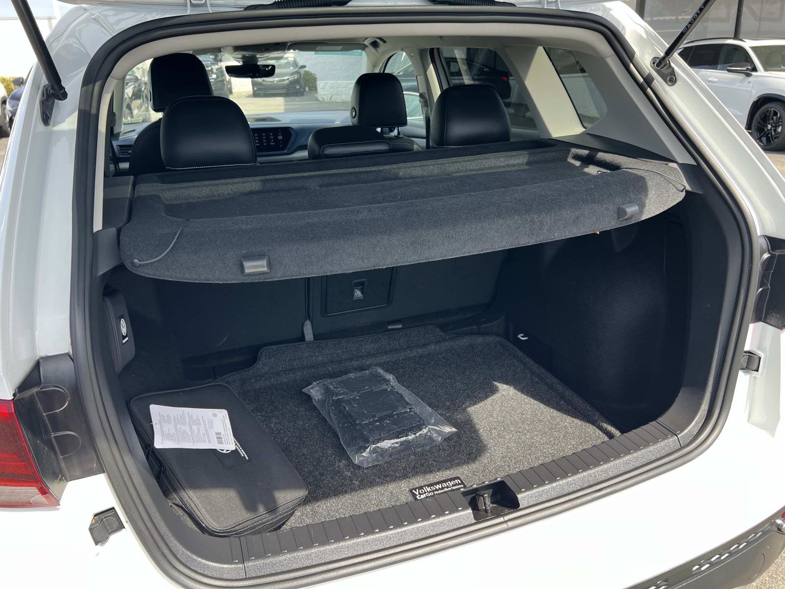 Certified 2023 Volkswagen Taos SE w/ Black Wheel Package image 22