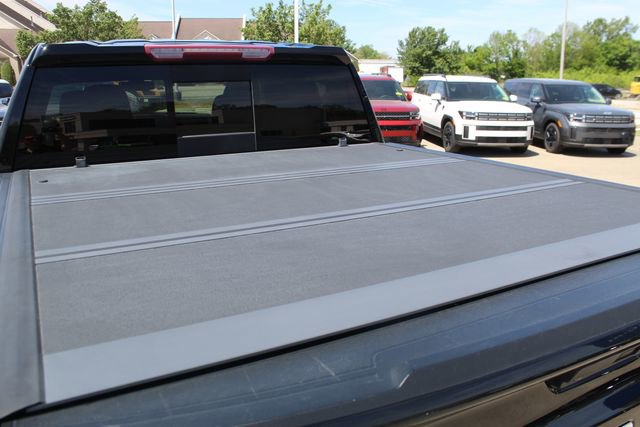 Used 2022 Chevrolet Silverado 1500 High Country w/ Safety Package II AWD/4WD image 5