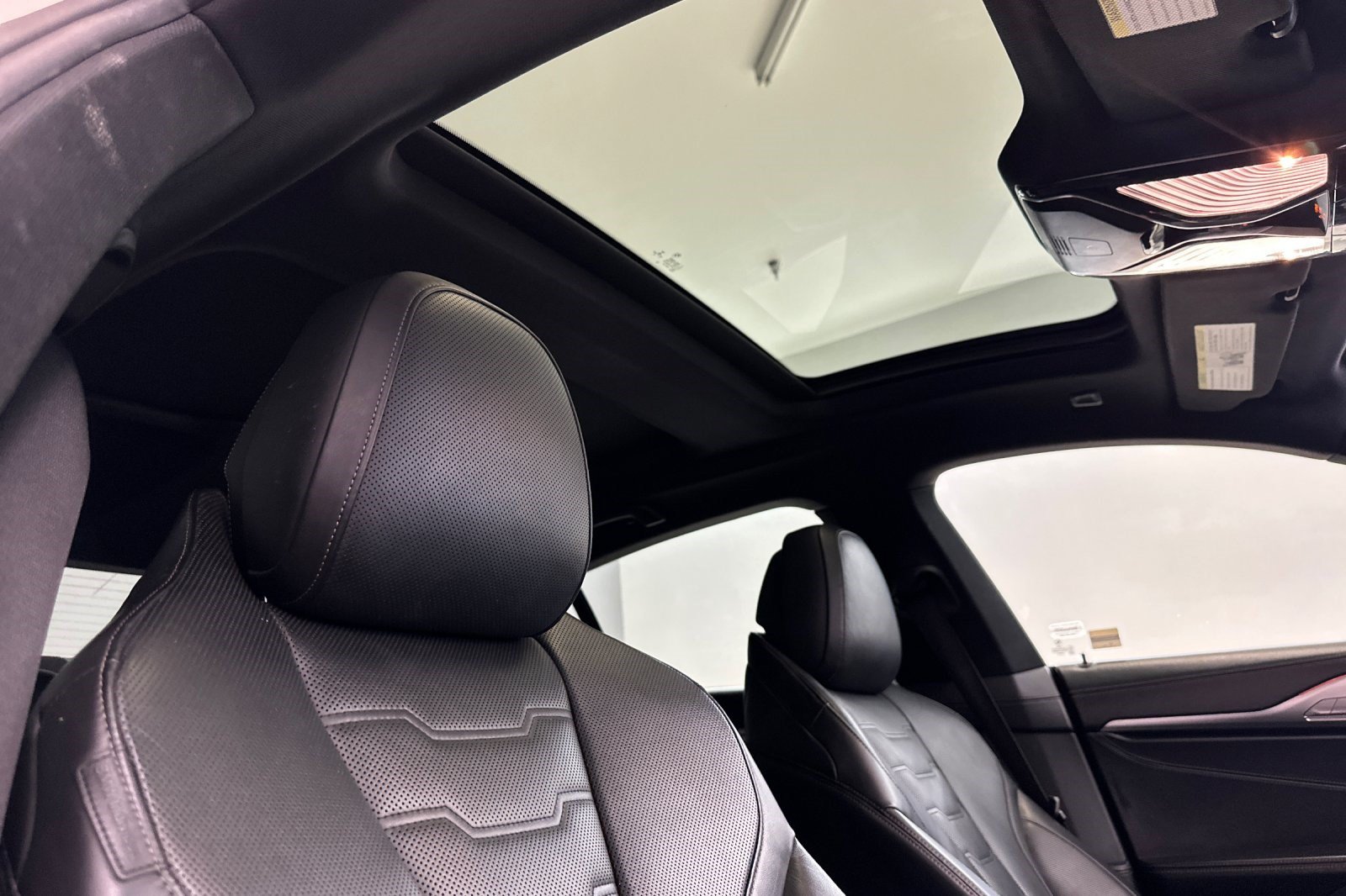 Certified 2023 BMW M850i xDrive AWD/4WD image 23