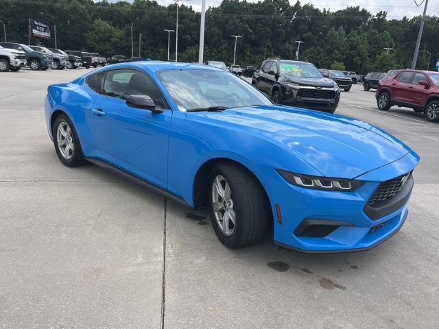 Used 2024 Ford Mustang Coupe RWD image 9