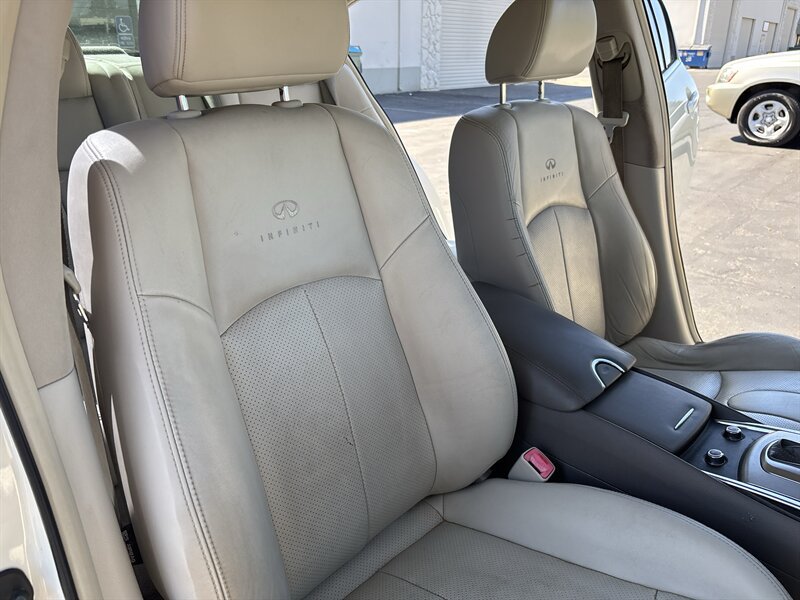 Used 2012 INFINITI G25 Journey RWD image 37