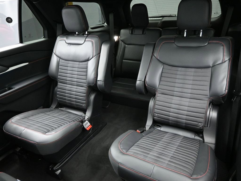 New 2026 Ford Explorer ST-Line w/ ST-Line Street Pack image 27