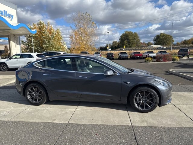 Used 2018 Tesla Model 3 Long Range image 3