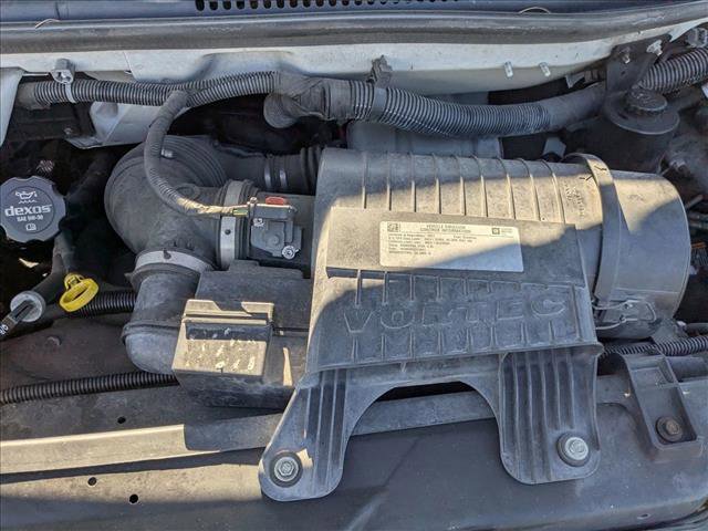 Used 2017 Chevrolet Express 2500 image 21