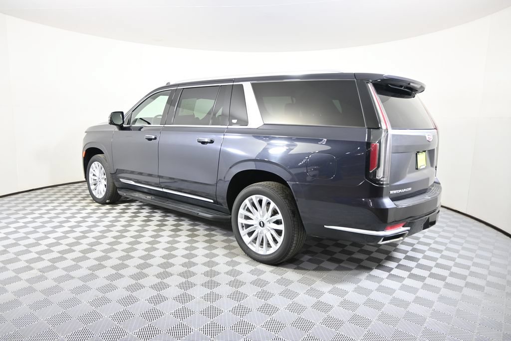 Used 2024 Cadillac Escalade ESV Luxury w/ LPO, Floor Liner Package AWD/4WD image 4
