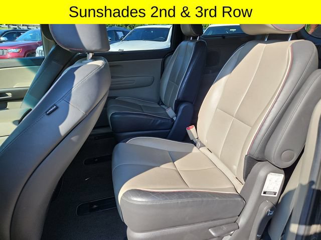 Used 2017 Kia Sedona LX w/ LX Essentials Premium Package FWD image 25
