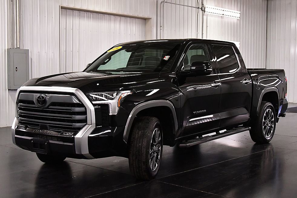 Used 2026 Toyota Tundra Limited AWD/4WD image 3