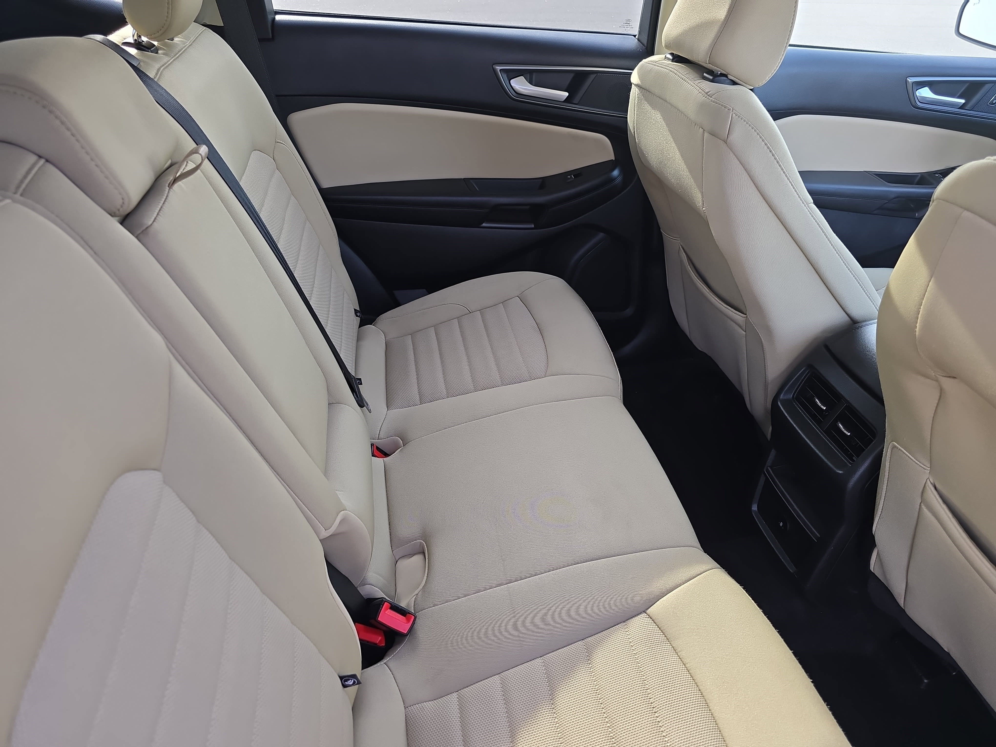 Used 2023 Ford Edge SE image 12