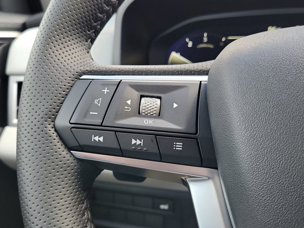 New 2025 Mitsubishi Outlander SE image 17