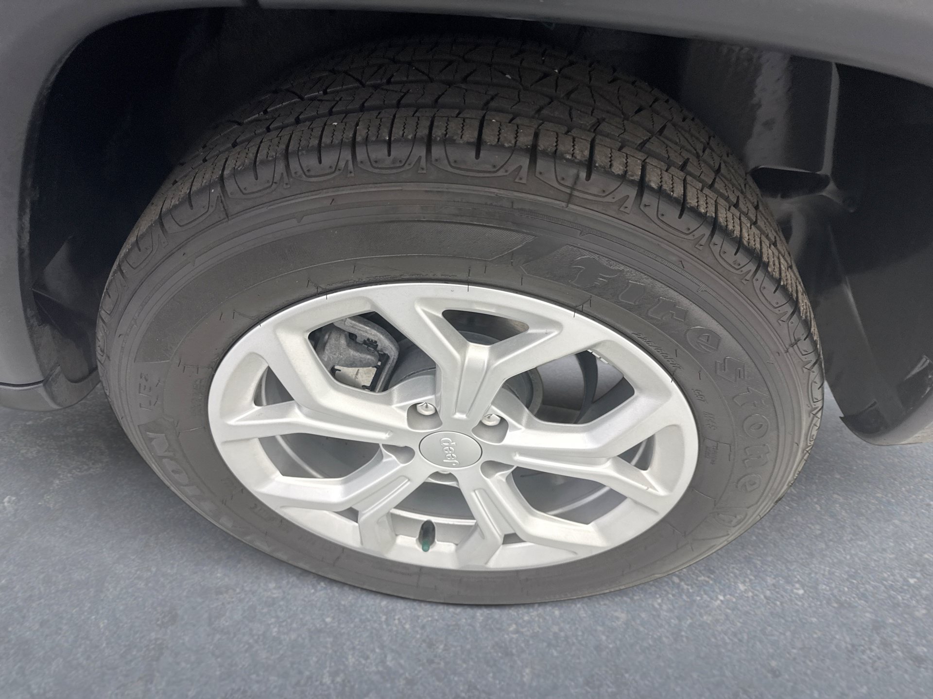 Used 2024 Jeep Compass Latitude AWD/4WD image 19