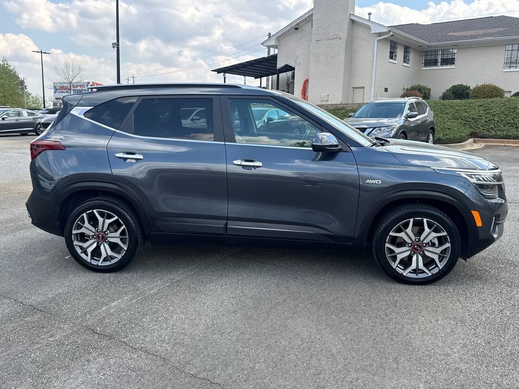 Used 2021 Kia Seltos SX w/ SX Sunroof Package image 8