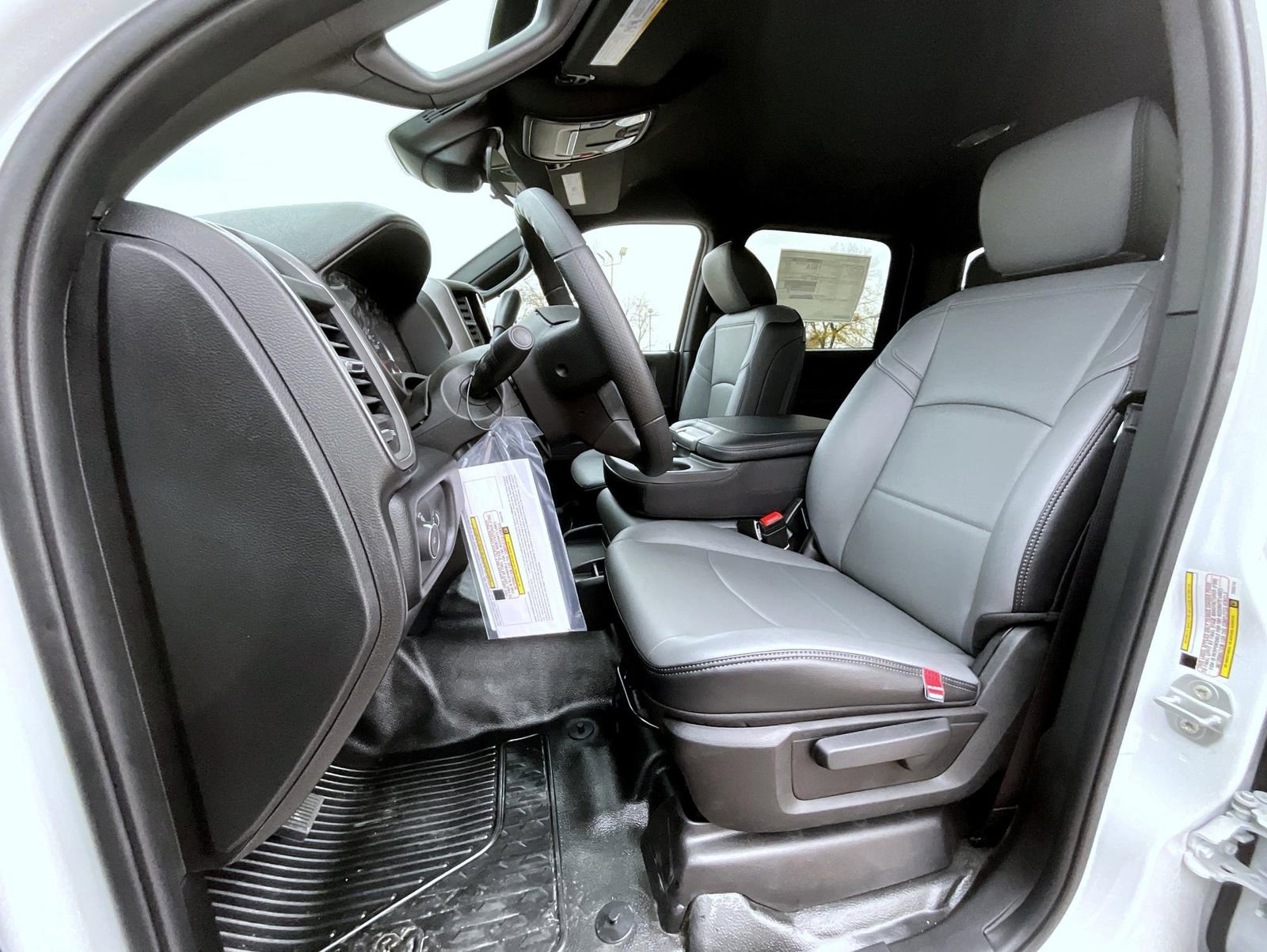 New 2026 RAM 5500 Tradesman w/ Chrome Appearance Group image 9